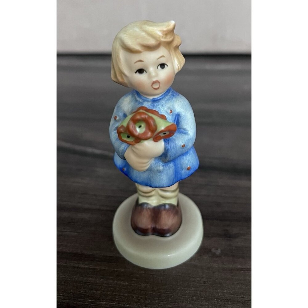 Vintage Goebel Hummel 239/A, "Girl With Nosegay" TMK6, Girl Holding Flowers 1967